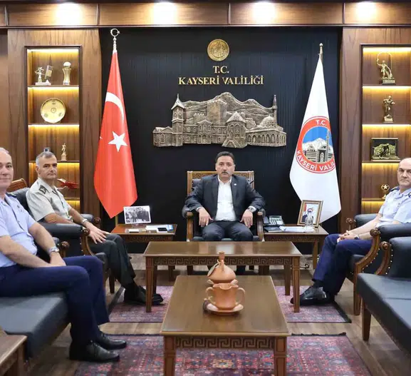 Kayseri'deki üst düzey komutanlardan veda ziyareti
