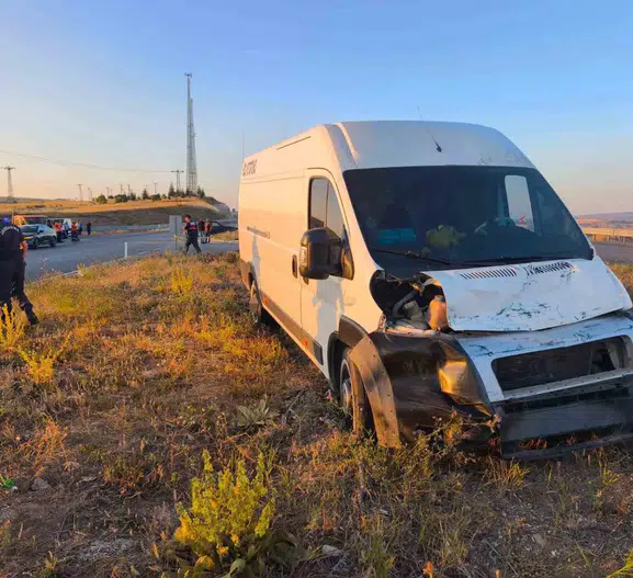Yozgat'ta feci kaza Kavşakta iki araç çarpıştı