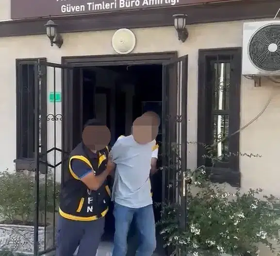 Bursa'da polisten kaçmak için saçını kazıtan firari yakalandı