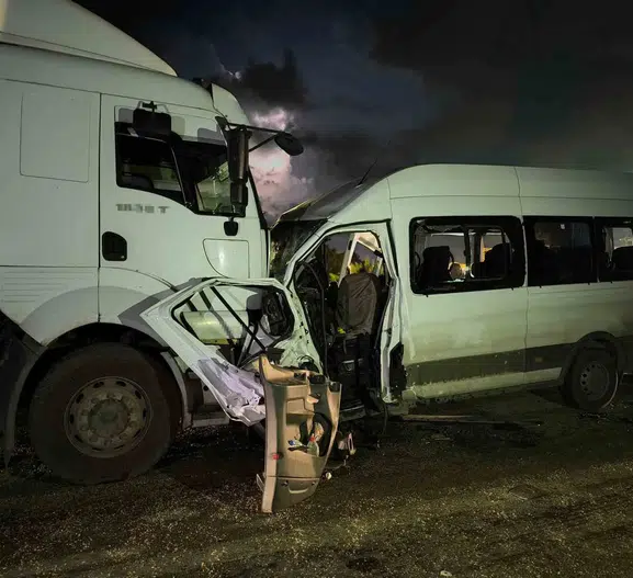 Hatay'da işçi servisi kazası 1 işçi hayatını kaybetti