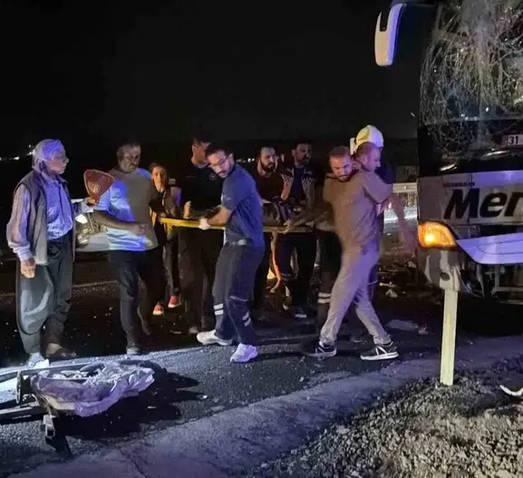 Siverek'te otobüs zincirleme kazası 13 yaralı