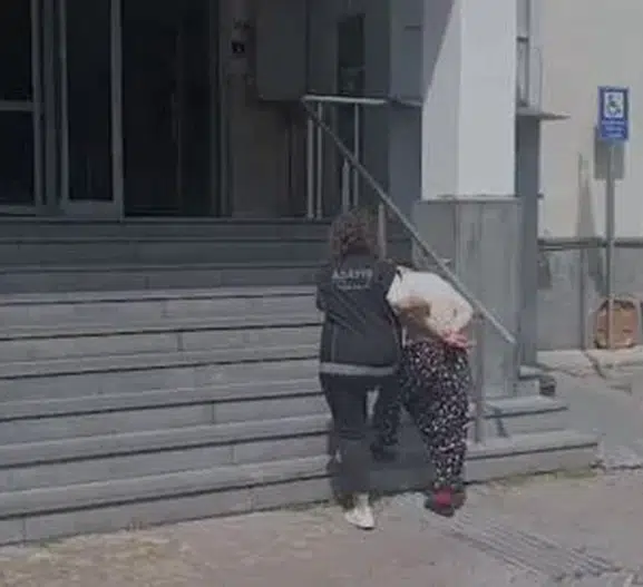 Polis 33 yıl cezalı kadını evinde yakaladı