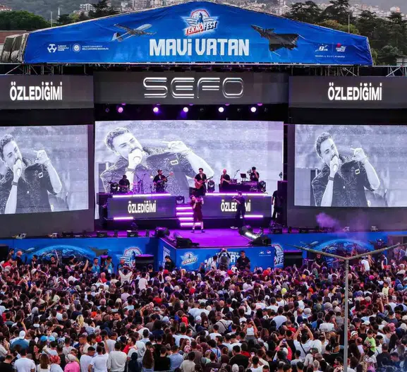Kocaeli TEKNOFEST sahnesinde Sefo rüzgarı esti