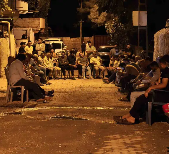 Hatay'da yürek yakan bekleyiş: Batan gemideki iki kardeşten saatlerdir haber yok