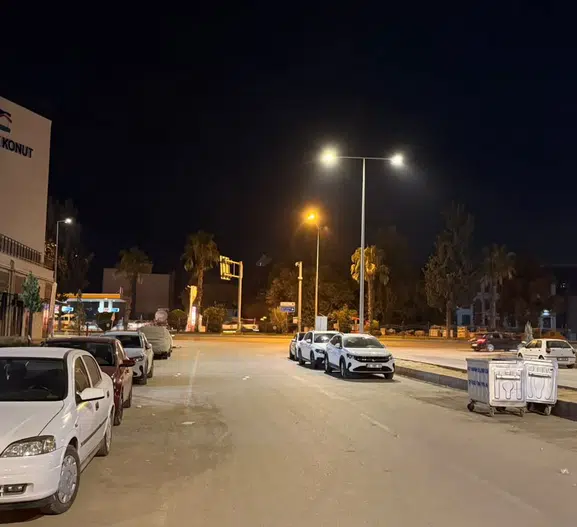 Sincik iki saat boyunca sallandı, AFAD peş peşe 8 depremi kaydetti