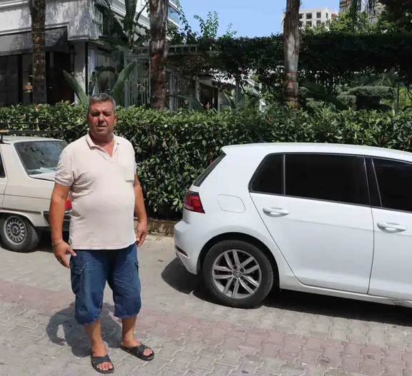 Adana'da ağızlıksız pitbull dehşeti Sokak kedisini parçaladı