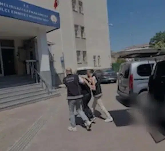 Kayseri'de Uzun Süre Kaçak Gezen Hırsızlık Şüphelisi Polis Tarafından Ele Geçirildi!