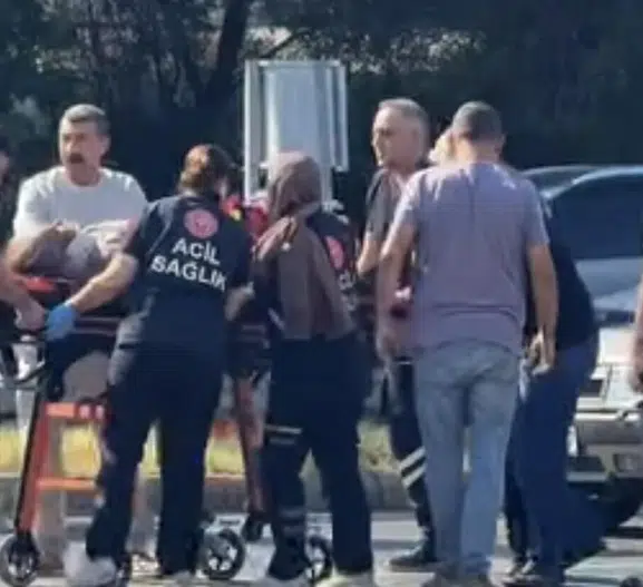 Aydın’da kavşakta mendil satan kadın kamyonet çarpması sonucu yaşamını yitirdi
