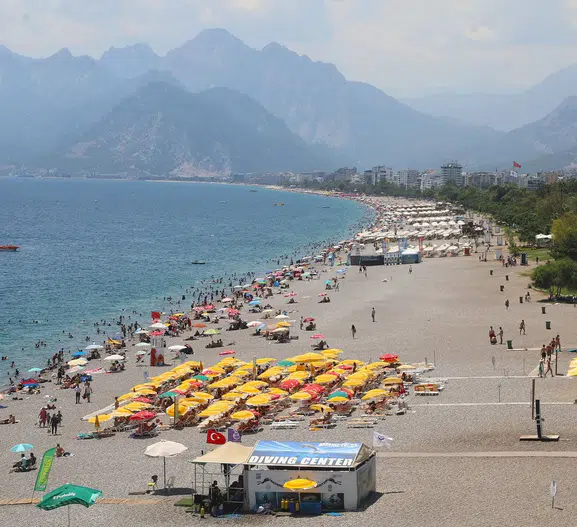 Akdeniz’deki kirlilik Antalya turizmini vurabilir