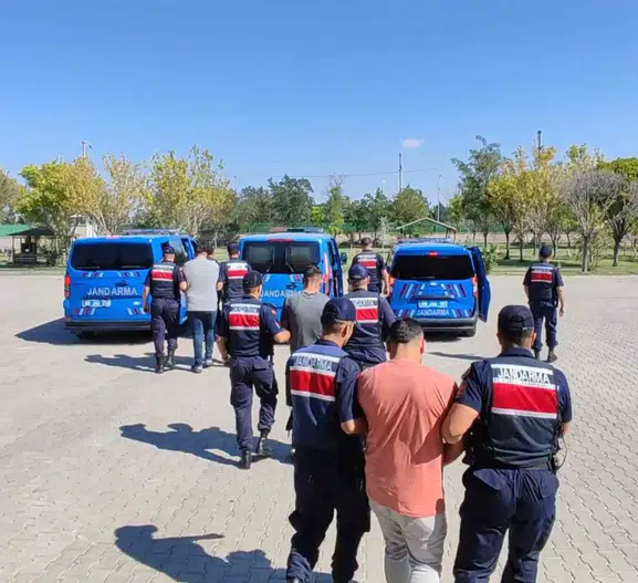 Aksaray'da köpek dövüştürüp videoya çeken üç kişiye operasyon