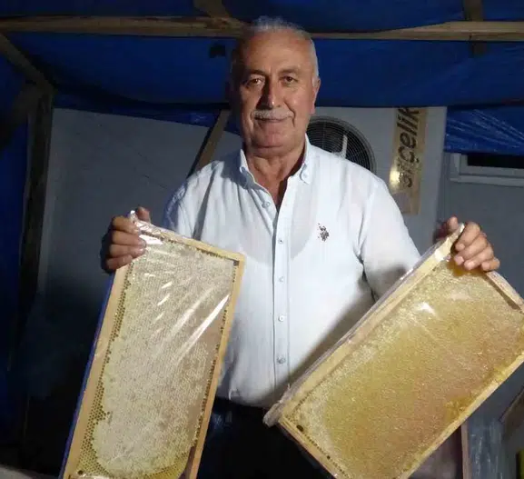 Giresun'da bal ağası 1 milyon 400 bin lira ödeyerek seçildi