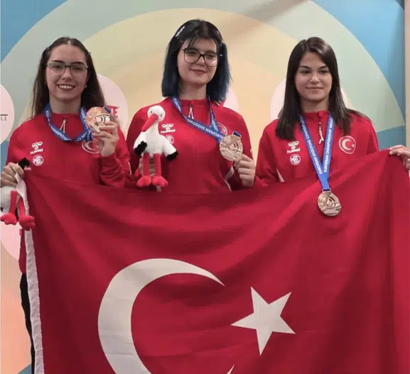 Milli atıcılarımız Polonya’dan iki madalyayla dönüyor
