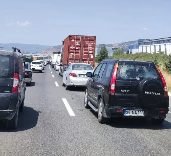 Eskişehir yolunda 3 kilometrelik trafik çilesi