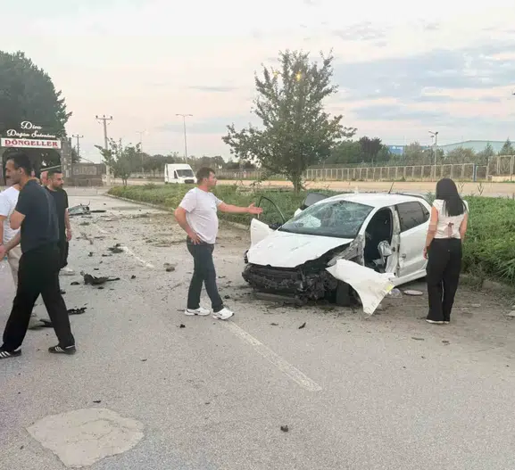 Çubuk yolunda direksiyon hakimiyeti kaybedilen araç takla attı