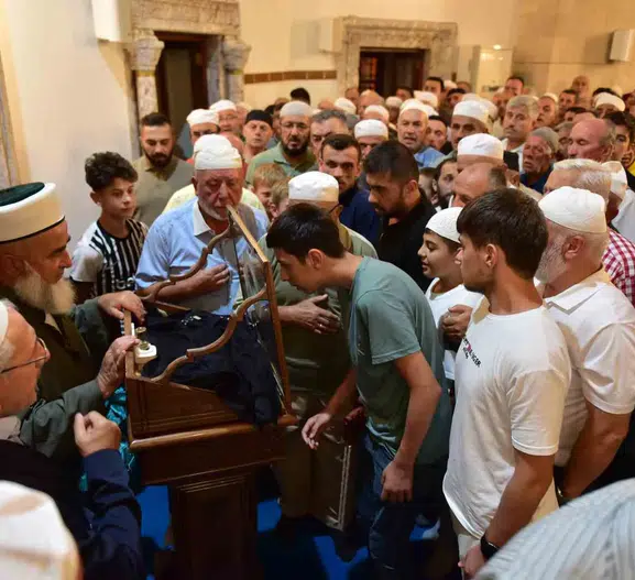 Tosya'da kandil coşkusu Sakal-ı Şerif ziyarete açıldı
