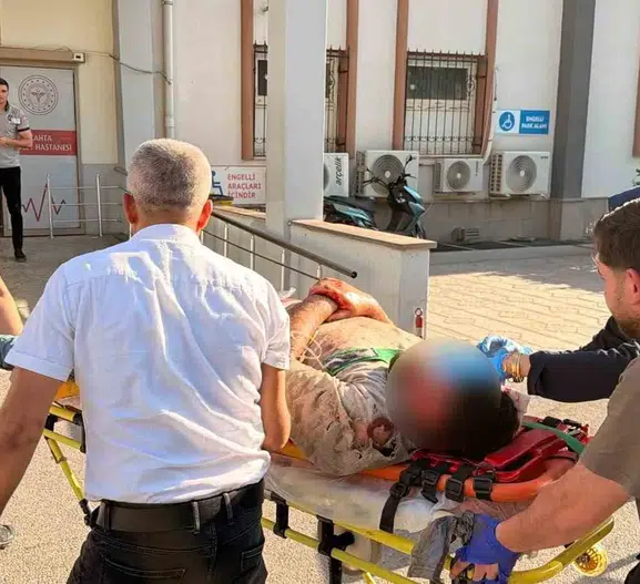 Kahta’da motosiklet kazası Genç sürücü yaşam mücadelesi veriyor