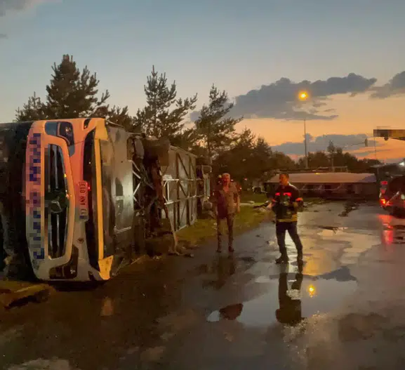 Sabahın köründe Kayseri'de kaza Otobüs ile tanker çarpıştı, 35 yaralı