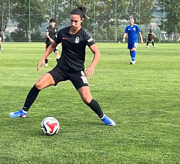 Beşiktaş Kadın Futbol Takımı Bolu kampında FOMGET engelini 3-1 ile geçti