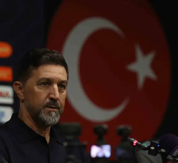 Hasi İlk 25 dakikada oyunun dışındaydık, maçı orada kaybettik
