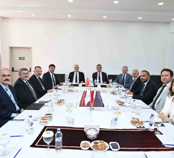 Bölgesel Kalkınma İçin Akademik Güç Birliği: Rektör Kaplancıklı Kocaeli'de Masaya Oturdu