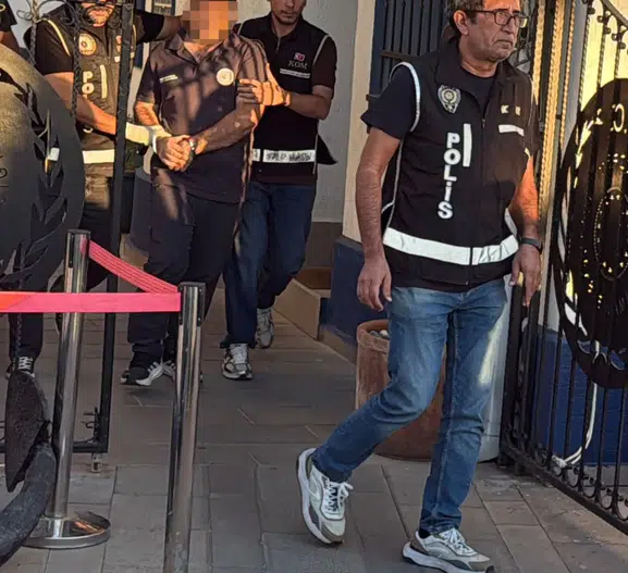 Bodrum'da liman başkanlığına rüşvet baskını: Seri numaraları alınmış paralarla suçüstü
