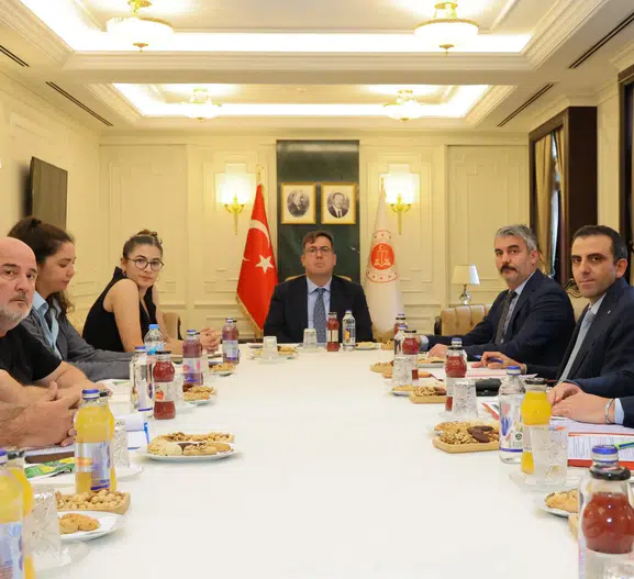 Depremzede ailelerin adalet arayışı Ankara'da masaya yatırıldı