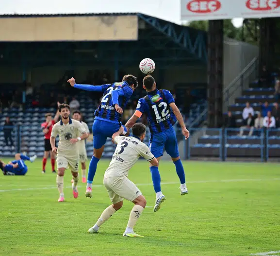 Karacabey'de kırmızı kart şoku: Ankaragücü deplasmanda farklı kazandı