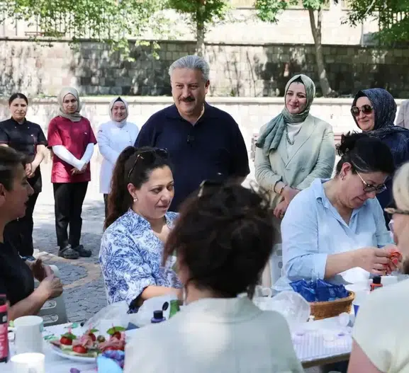 Kayseri'nin saklı cenneti Gesi'de yaz boyu süren dönüşüm: Doğayla iç içe eğitim ve sağlık