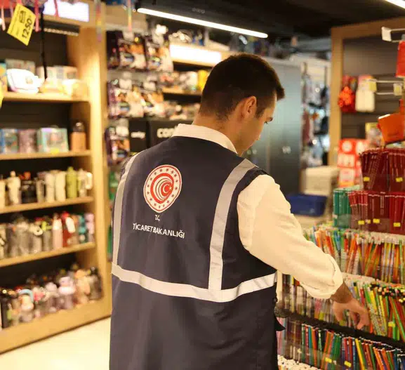 Denizli'de okul alışverişi öncesi sıkı takip: 5 bin ürün mercek altında