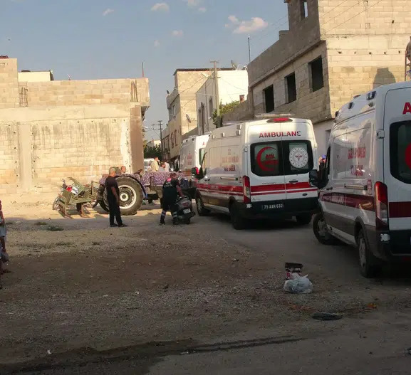 Kilis'te komşular arasındaki gerilim kanlı bitti: 4 yaralı