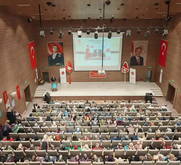 Kırıkhan'da Mevlid-i Nebi Buluşması: Güzel Ahlak Vurgusu