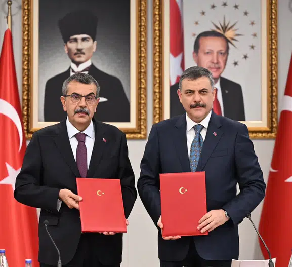 Okullarda yeni dönem: 7 bakanlık birleşti, 31 bin bahçe görevlisi göreve başladı