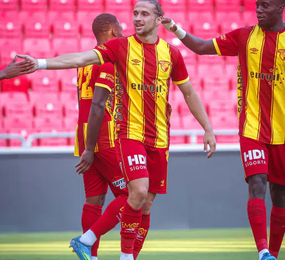 Göztepe'nin zor günlerinde parlayan tek yıldız: Arda Okan Kurtulan
