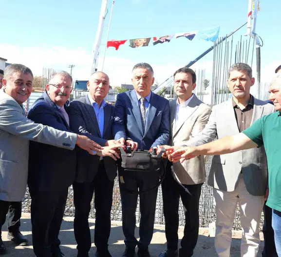 Aksu'da sağlık seferberliği: Hayırsever iş insanından ilçeye dev katkı