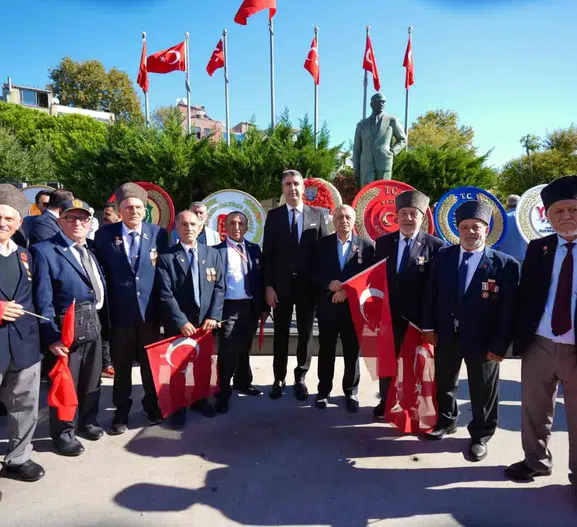 Kartal'da Vefa Yürüyüşü: Kahramanlar İçin Bir Araya Geldiler