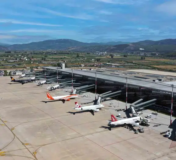Muğla semalarında yoğun trafik: Milyonlarca yolcu rotasını buraya çevirdi