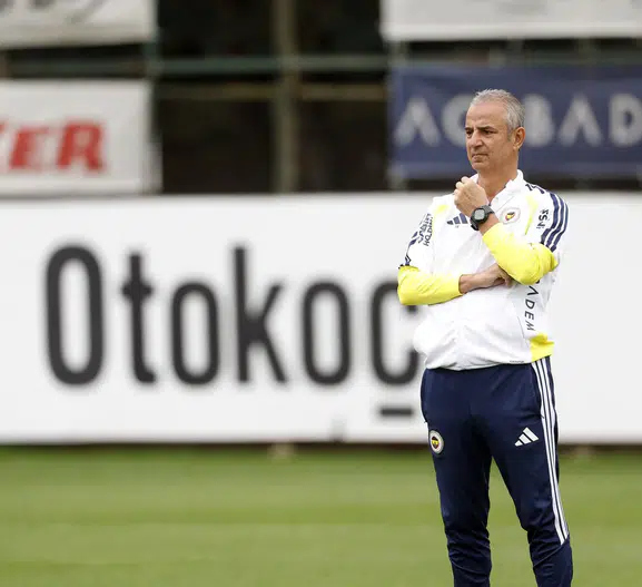Sarı Lacivertlilerde Eyüpspor Mesaisi Başladı: İsmail Kartal'ın Planı Belli