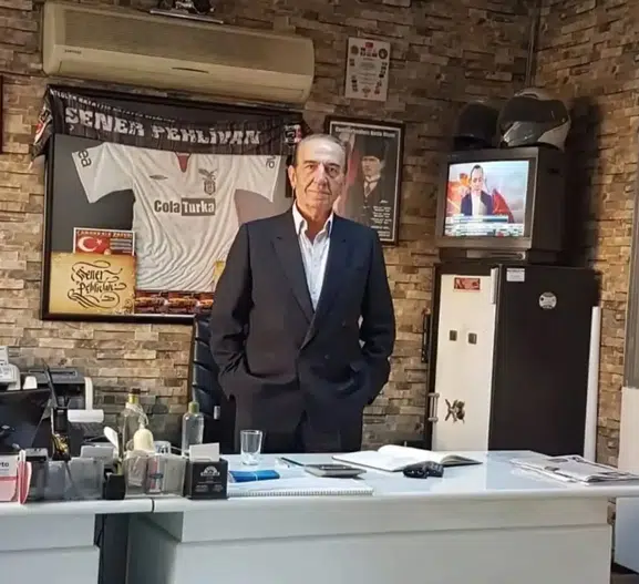 Kuşadası'nda acı veda: Denize giren 80 yaşındaki iş insanı yaşam mücadelesini kaybetti