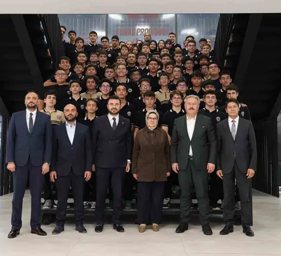 Geleceğin havacılık dehaları Kayseri'de yetişiyor: Türkiye Yüzyılı'nın rotası çizildi