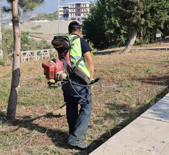 Hatay'da okullar yeni döneme hazırlanıyor: Bahçeler öğrencileri bekliyor