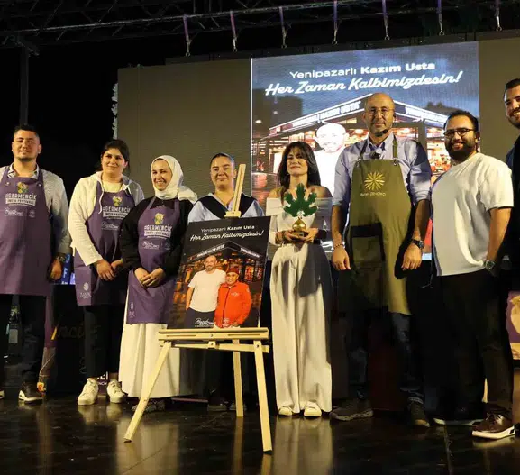 İş çıkışı yetiştiği yarışmada 10 dakikada şampiyon oldu: İncirin Altın Tahtı jüriyi büyüledi