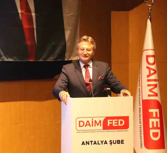 Antalya'nın yapı stoğu alarm veriyor: Eski Bakan Tüzmen'den kentsel dönüşüm uyarısı