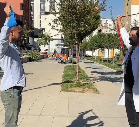 Yüksekova'da parklar şifa merkezine dönüştü: Sağlık ayağınıza geldi