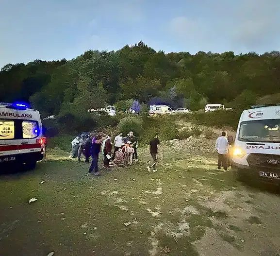 Özbaşı köyünde korkunç kaza: Tarım aracı dereye uçtu