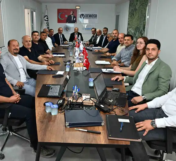 Denizli sanayisinde yeni dönem: Yatırımcıya kolaylık sağlayacak kritik kararlar alındı