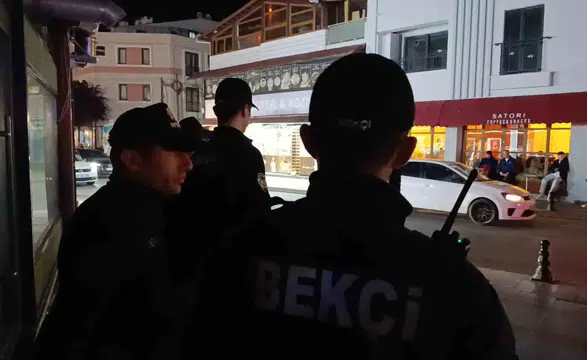 Tekirdağ'da gece yarısı öğrenci mahallesinde geniş çaplı kimlik kontrolü