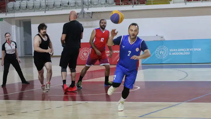 Taha Akgül Spor Salonu