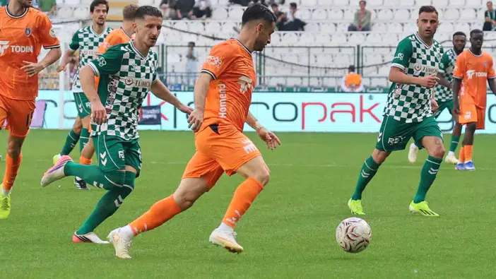 Konya'da gol sesi çıkmadı: Başakşehir ve Konyaspor puanları paylaştı