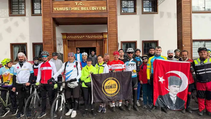 Manisa yollarında Cumhuriyet için dev maraton: 103 kilometrelik anlamlı yolculuk