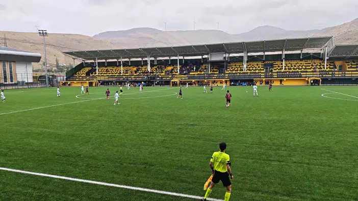 Bitlis Eren Stadyumu'nda gol şov: Silifke Spor'a ağır tarife